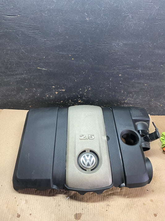 2005 to 2008 Volkswagen Jetta 2.5L Passat Jetta Engine Cover 07k129601 U7352 DG0