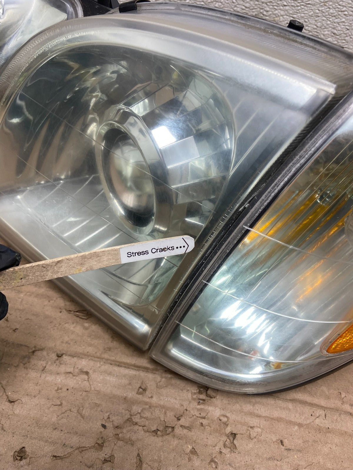 2003 to 2007 Lexus LX470 Left Driver LH Side Halogen Headlight  OEM AB1599 DG4