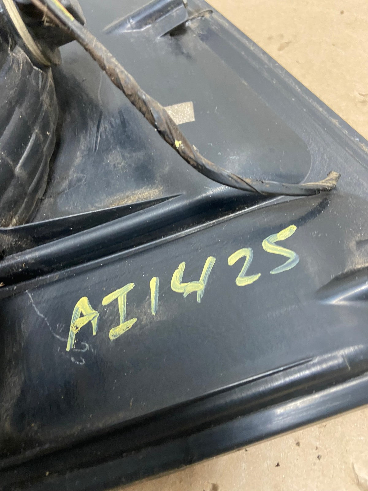 2003 2004 2005 2006 Ford Expedition Left Driver Lh Tail light AI1425 LK7