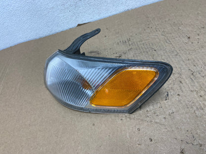 1997 1998 1999 Toyota Camry Left Driver LH Turn Signal AF8038 LK1