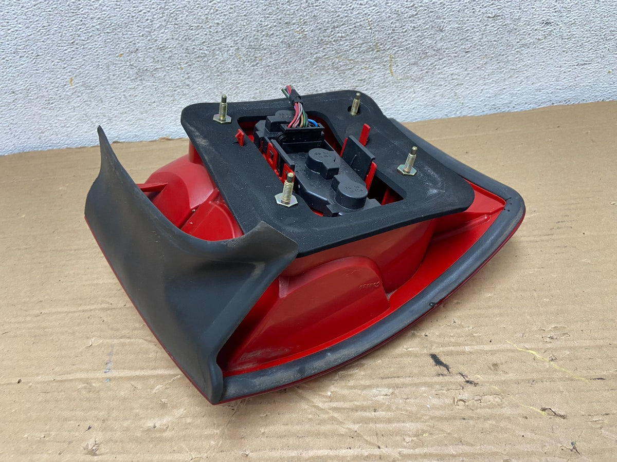 1999-2001 Audi A6 Wagon Right Passenger Rh Side Tail Light ah2357 DG4