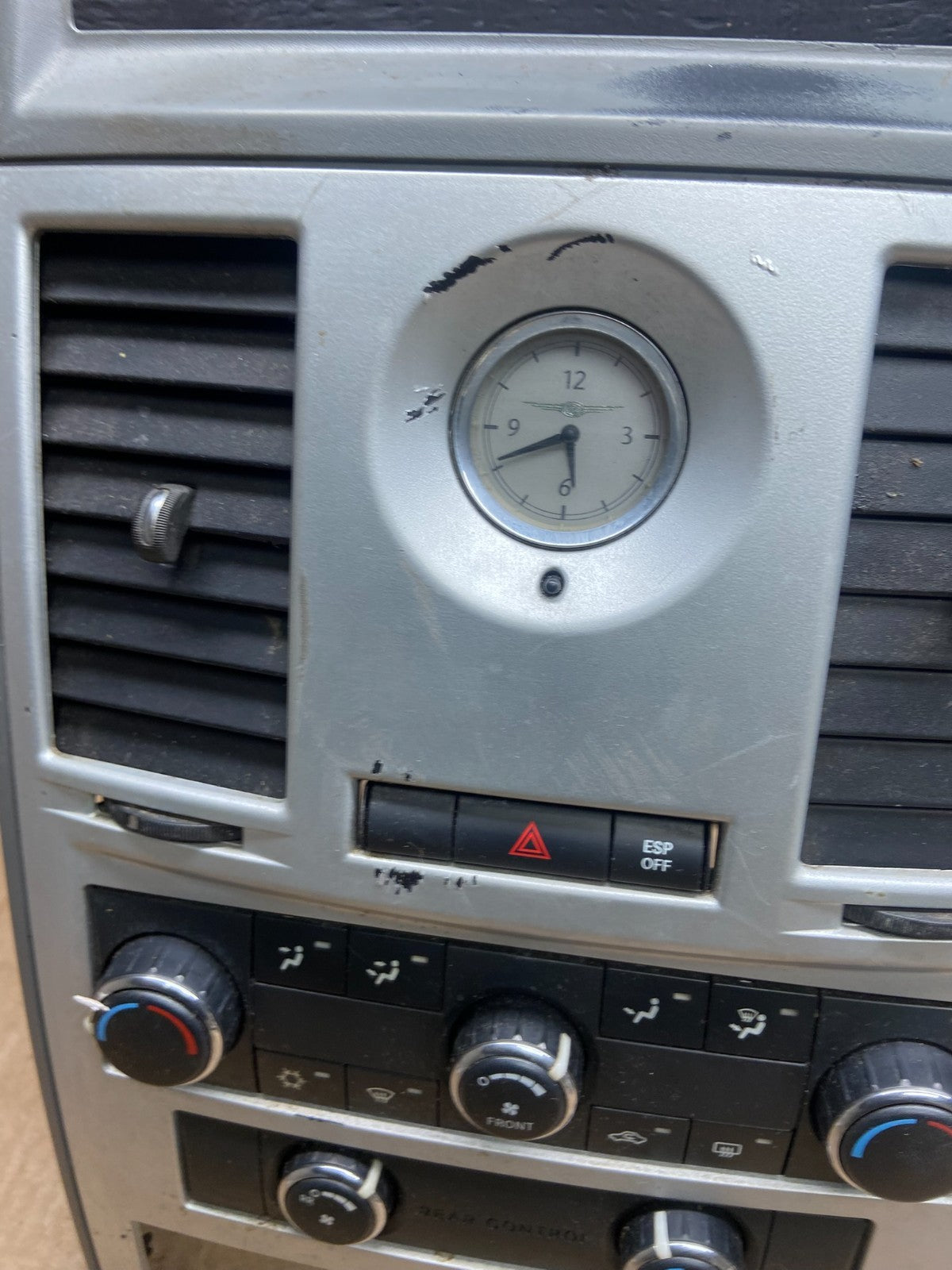 2008-2010 Dodge Grand Caravan Radio Bezel Climate Control Heat AC Z2035 DG2