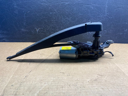 2011 to 2019 Ford Explorer Rear Windshield Wiper Motor AD7527 -DG3