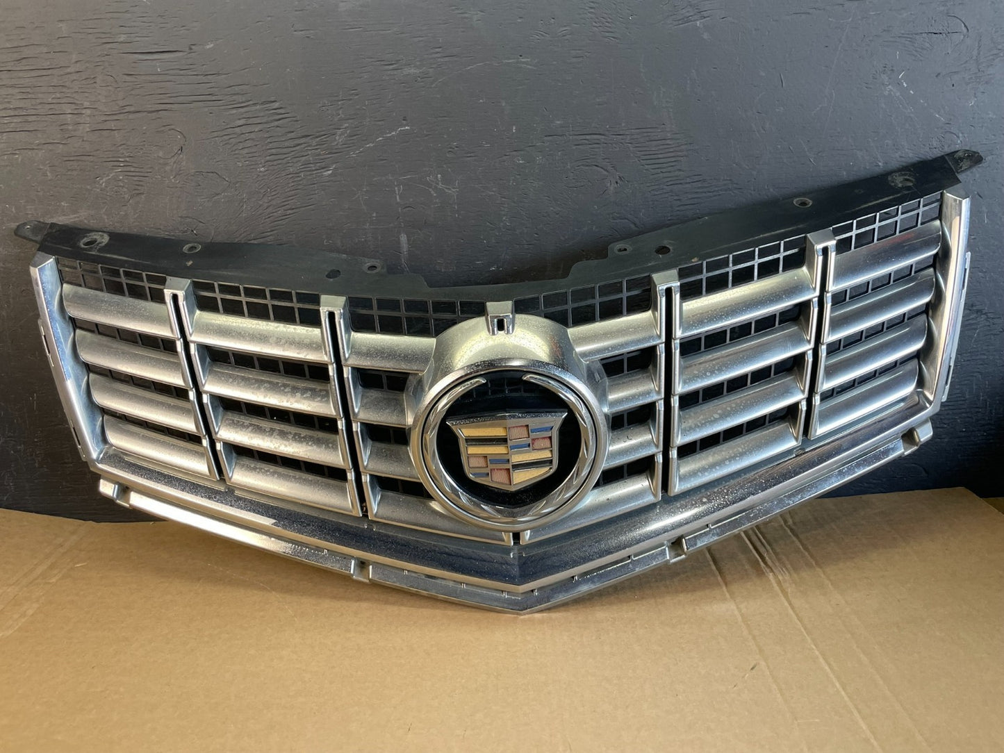 2013 to 2016 Cadillac SRX Front Upper Grille Grill AC9944 DW0