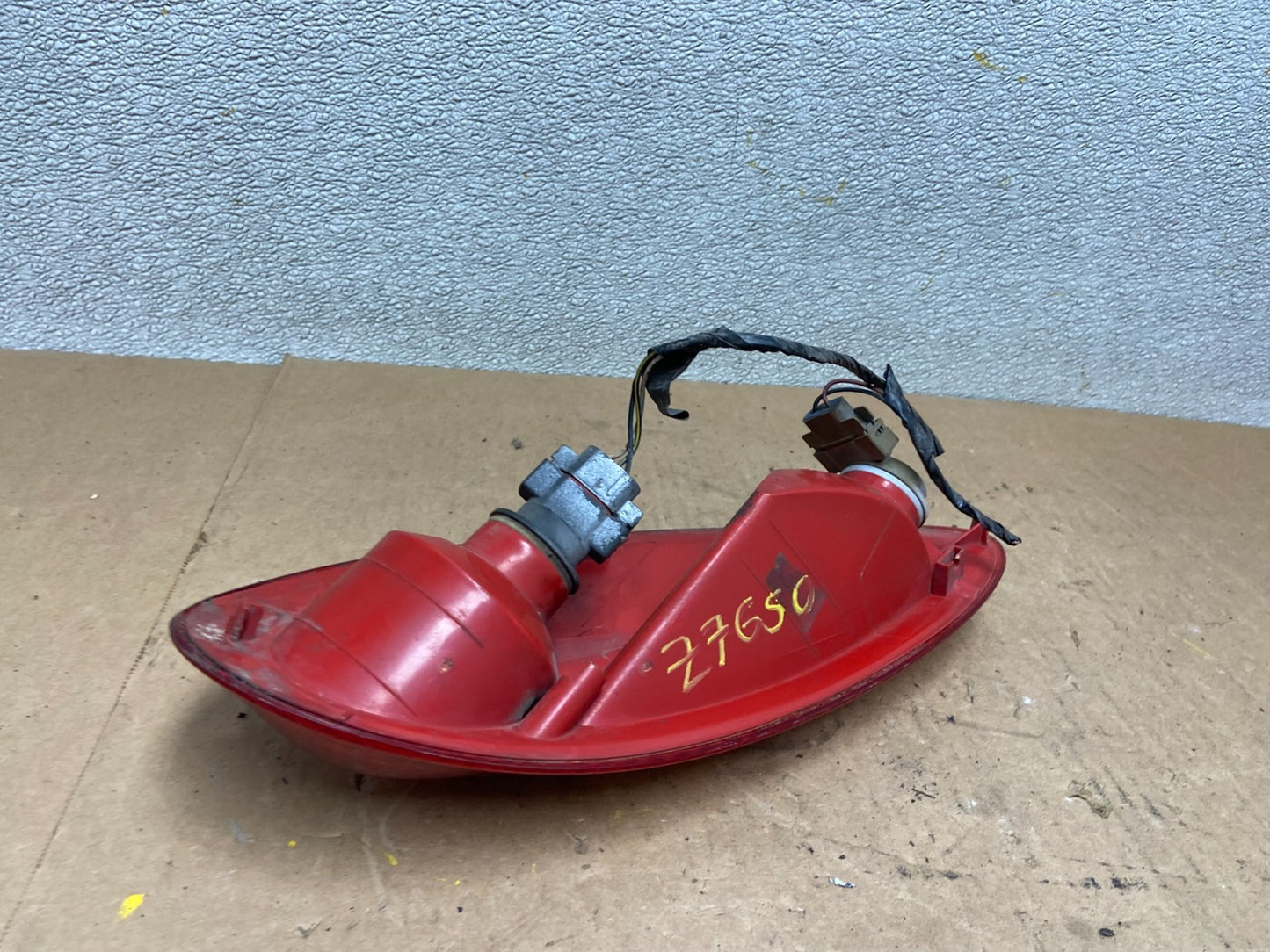 2001 to 2005 Chrysler PT Cruiser Right Passenger Tail Light Oem Z7650 DW4