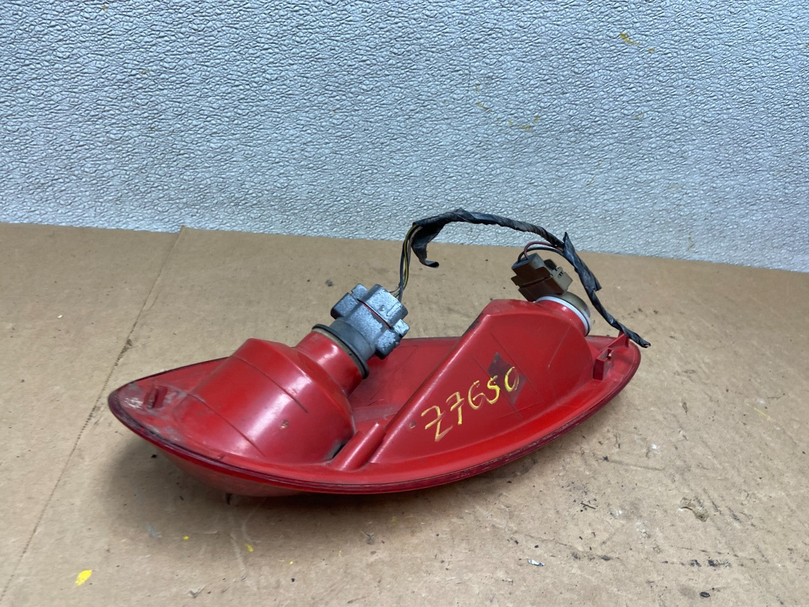 2001 to 2005 Chrysler PT Cruiser Right Passenger Tail Light Oem Z7650 DW4