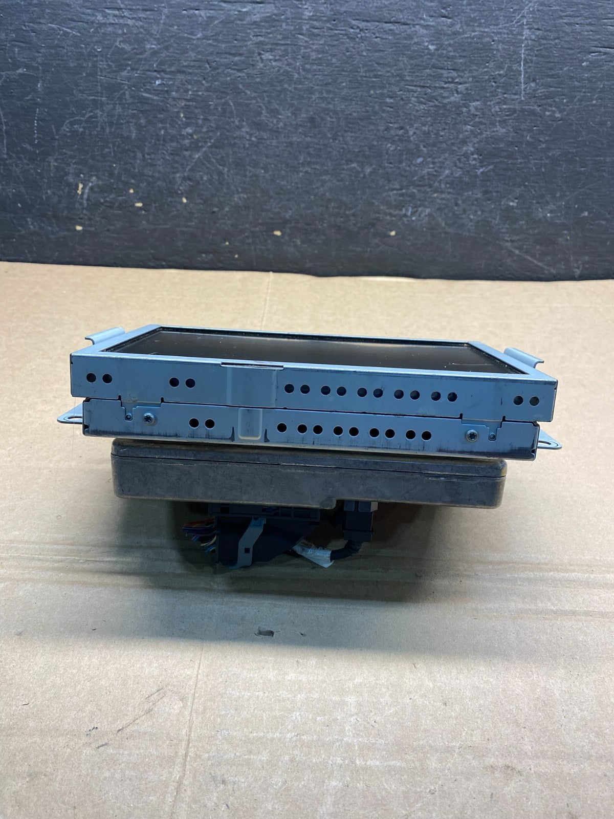 2012 to 2016 Ford Explorer Radio Information Display Screen AE9970 DG4