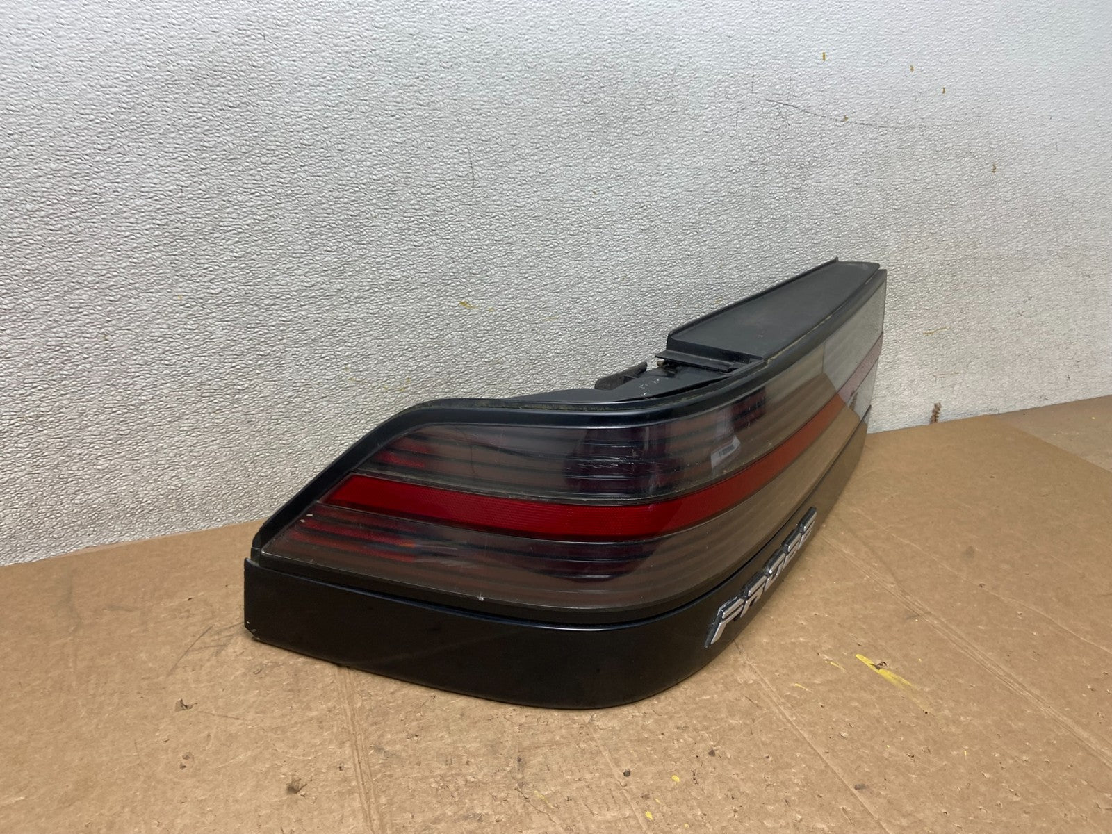 1990 Ford Probe Left Driver LH Side Tail Light OEM AA2591 GD2