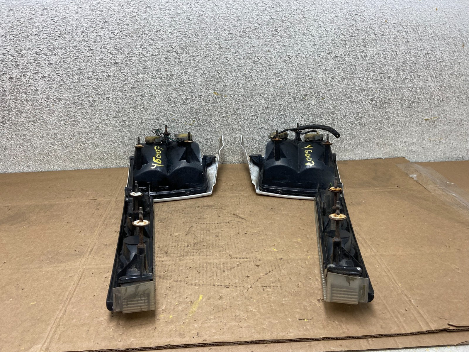 1991-1996 Oldsmobile Cutlass Ciera Left+Right Side Tail Lights OEM Y6007 DW7