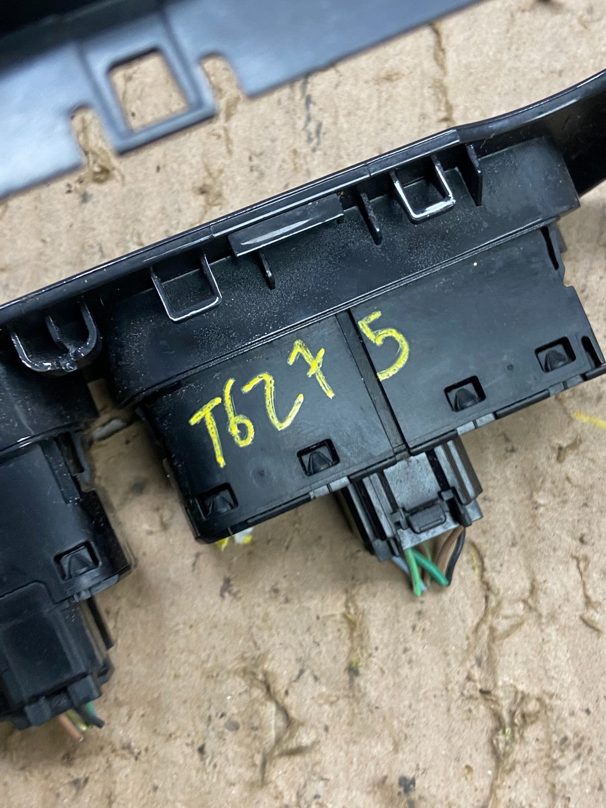 2013 to 2016 Ford Escape Climate Control Trim Panel W/ Switches Oem t6275 DG6
