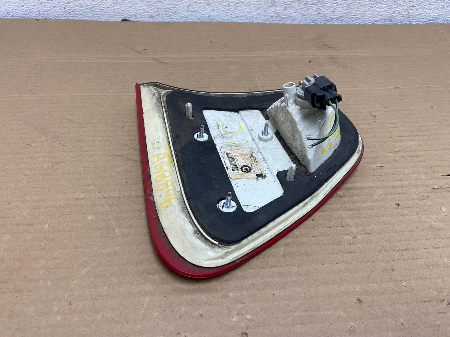 2010-2011 Mercury Milan Left Driver LH Side Inner Tail Light AG8896 DW4