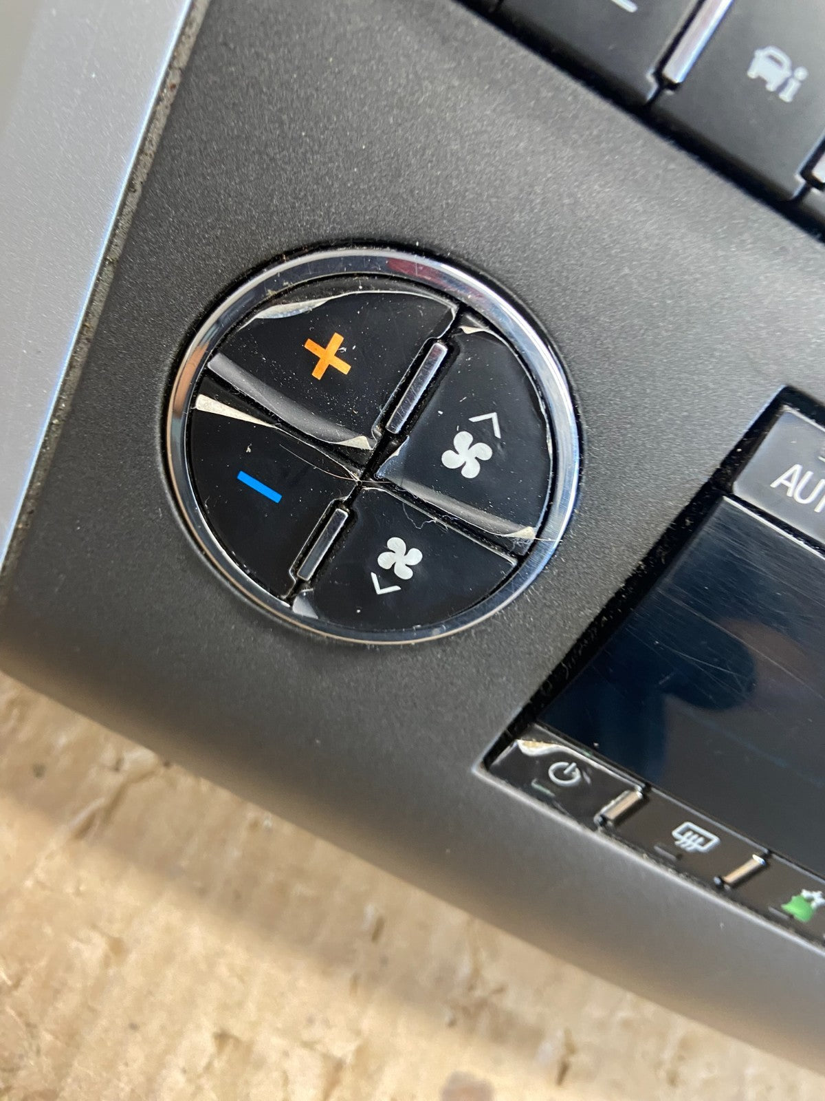 2008-2012 Chevrolet Traverse Climate Control Radio Screen Bezel Panel AE4065 DG3