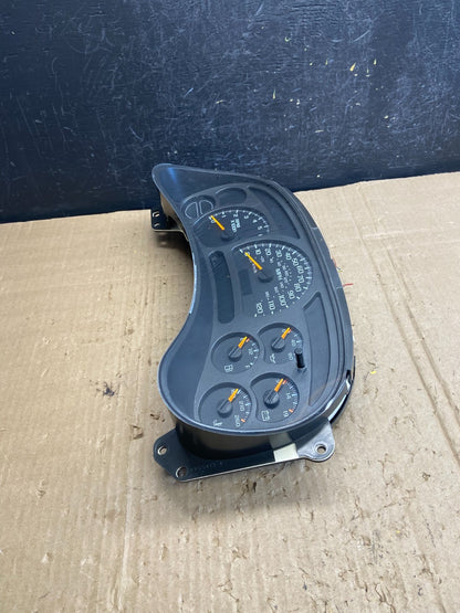 2003 to 2006 Chevrolet Silverado Yukon Cluster Gauge Speedometer AE2014 DG2