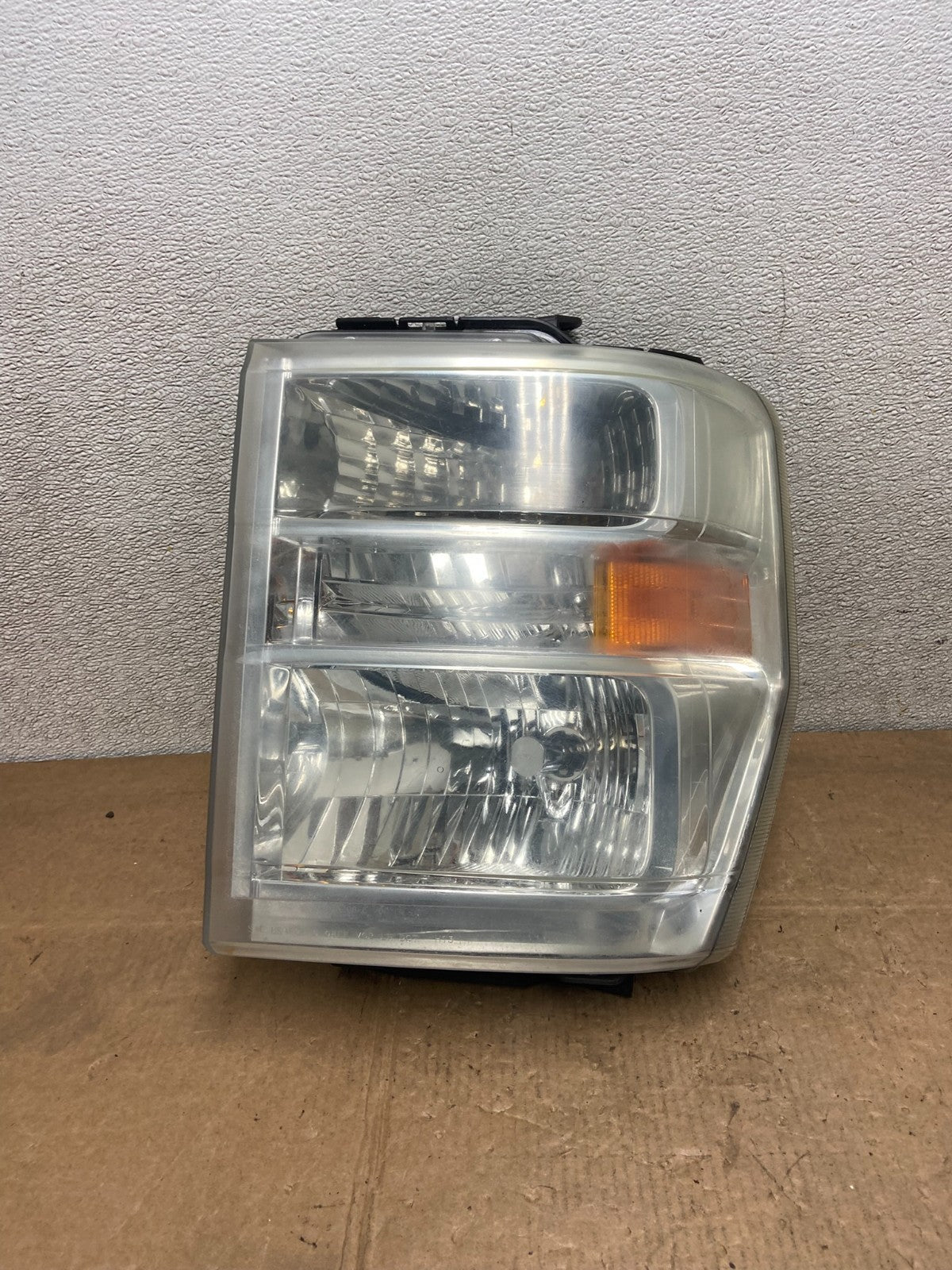 2008-2014 Ford Econoline E150 E250 E350 Left Driver LH Headlight OEM Y5735 DW0