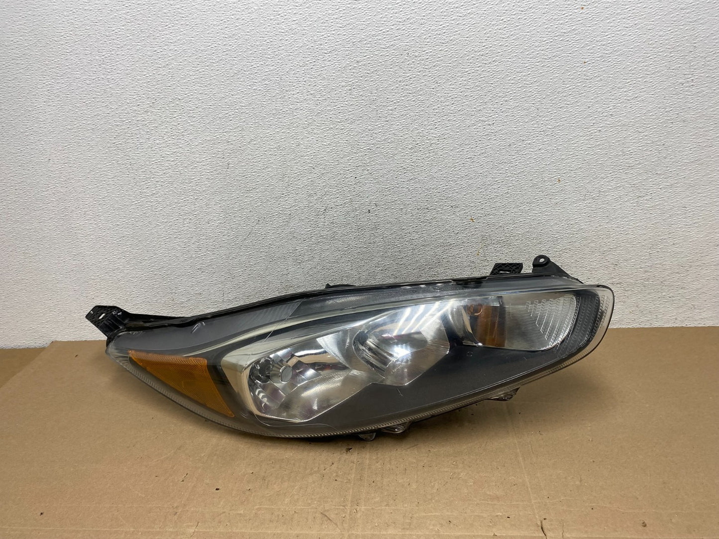 2014 to 2019 Ford Fiesta Right Passenger RH Halogen Headlight AE5019 DW0