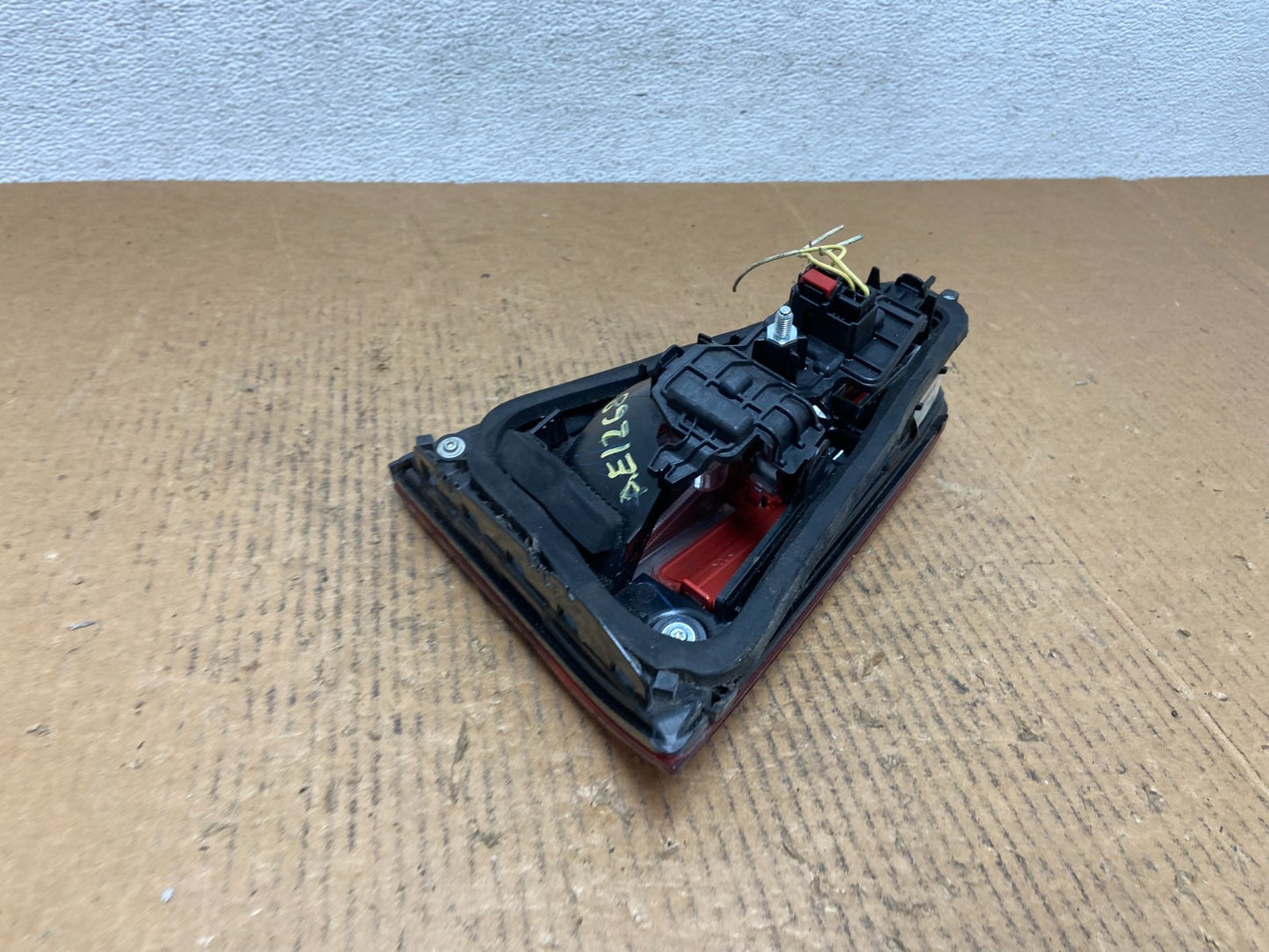 2016-2019 Volkswagen Passat Left Driver Side Inner Tail Light AE1268 PS4
