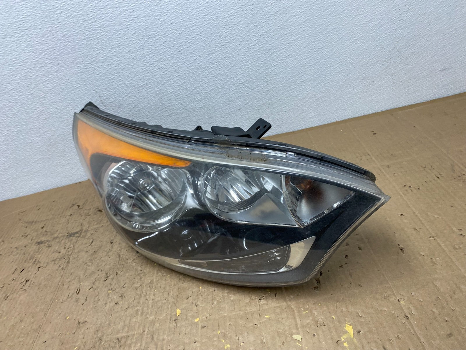 2012 to 2017 Kia Rio Hatchback Right Passenger RH Halogen Headlight AC0268 DW1