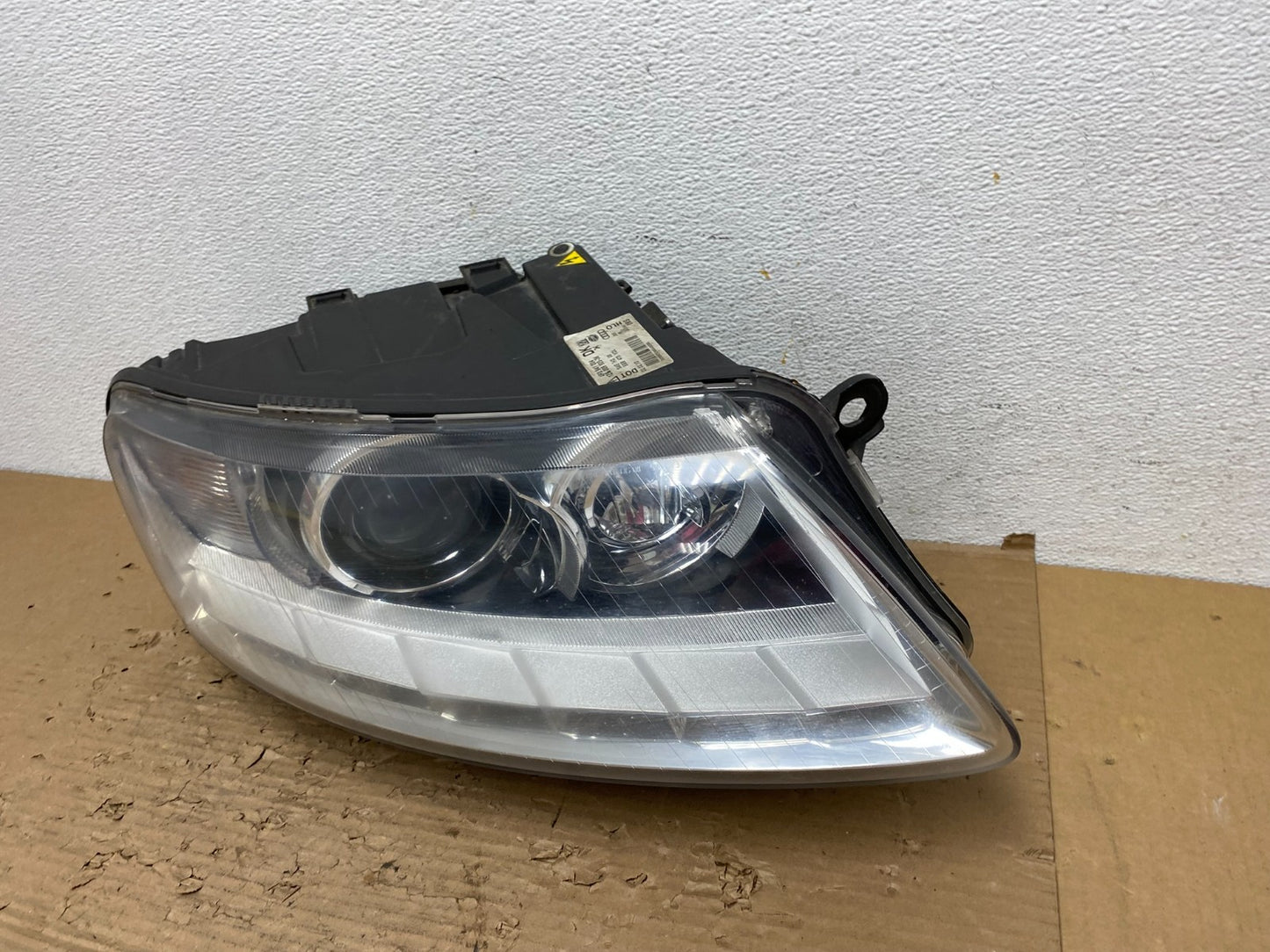 2009-2011 Audi A6 Right Passenger RH Side Headlight Xenon HID AD4388 DW1