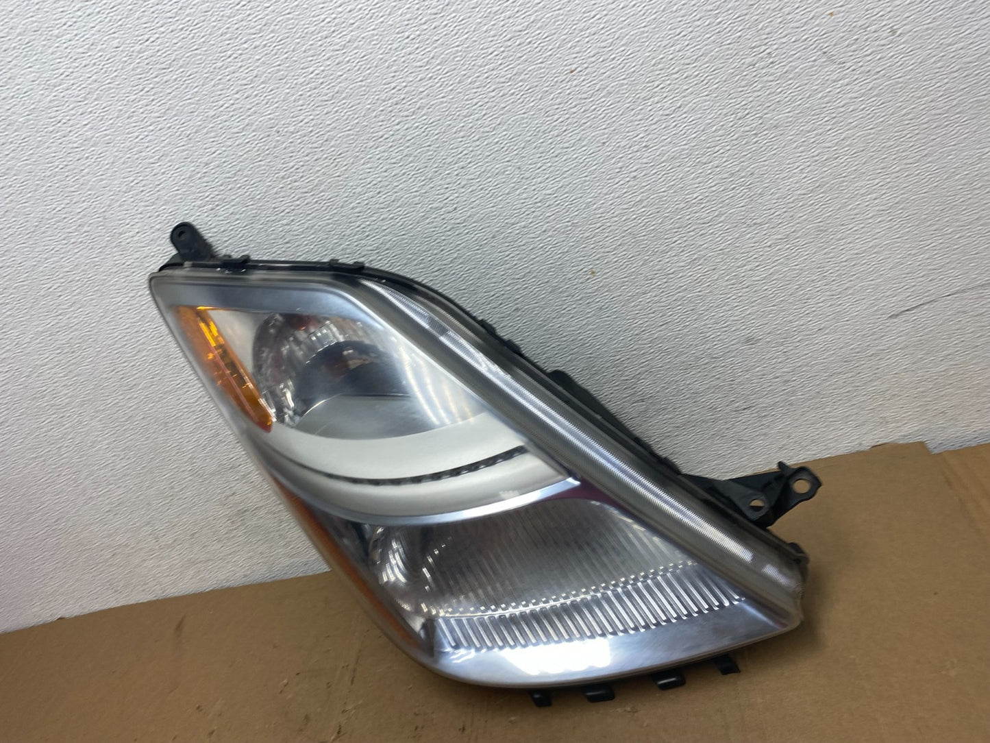 2006 - 2009 Toyota Prius Right Passenger Rh Side Headlight Halogen AD7927 DW1