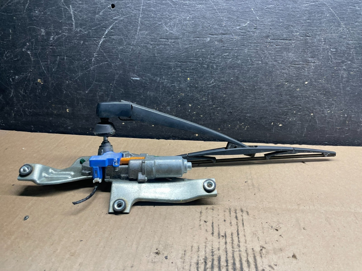2010 to 2013 Subaru Forester Rear Windshield Washer Wiper Motor u9263 DG1
