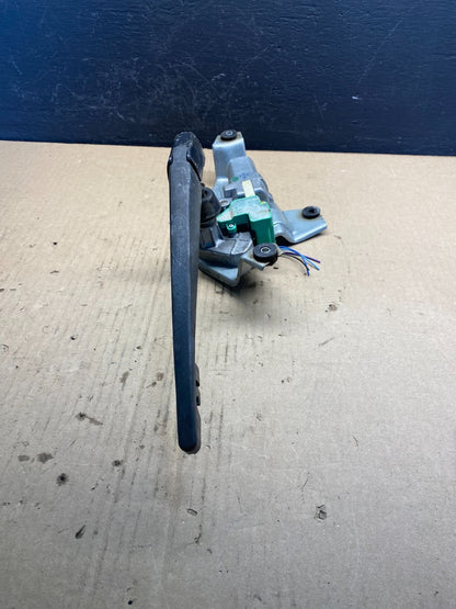 2007 to 2013 Mitsubishi Outlander Rear Windshield Wiper Motor AC09982