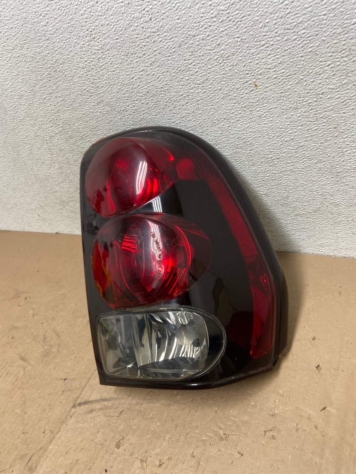2002 to 2009 Chevrolet Trailblazer Right Passenger Rh Tail Light AG4854 LK1