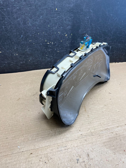 2002 GMC Yukon Speedometer Cluster Gauge AH3843 DG4