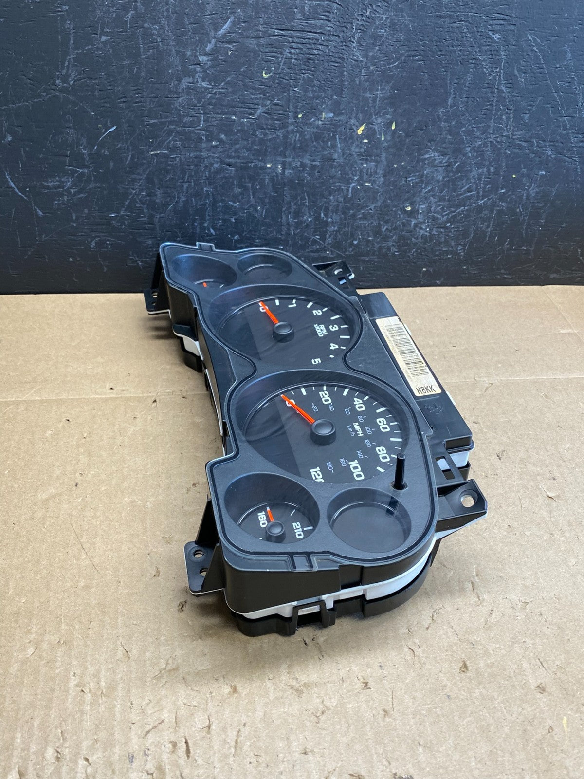 2007 to 2013 Chevrolet Silverado Suburban Cluster Gauge Speedometer OE AC6385 DG2
