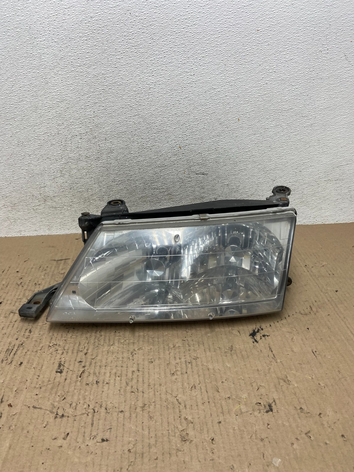 1998 to 1999 Toyota Avalon Halogen Left Driver LH Headlight AF6034 DW0