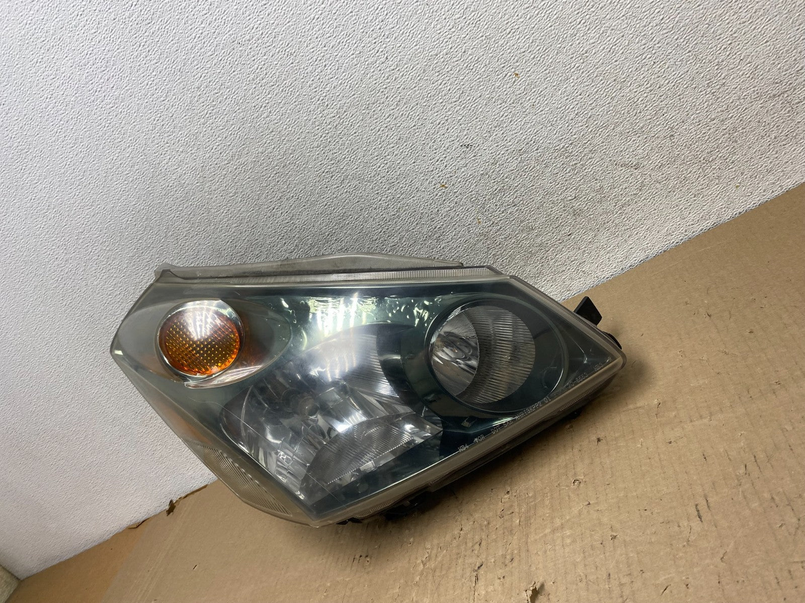 2004 to 2009 Nissan Quest Right Passenger RH Black Headlight AG8012 DW2