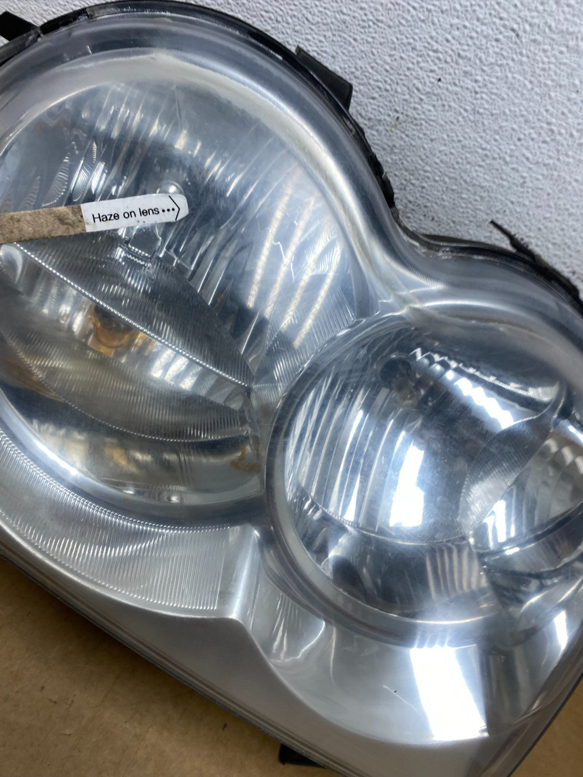 2005-2007 Jeep Grand Cherokee Right Passenger RH Halogen Headlight AD4460 DW4