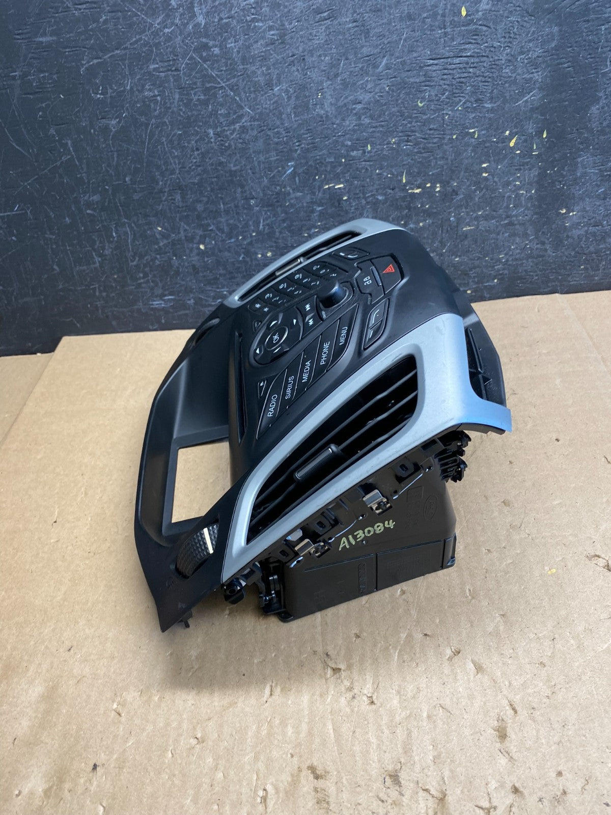 2012 to 2014 Ford Focus Radio Control Panel Trim w/ Bezel AI3084 DG1