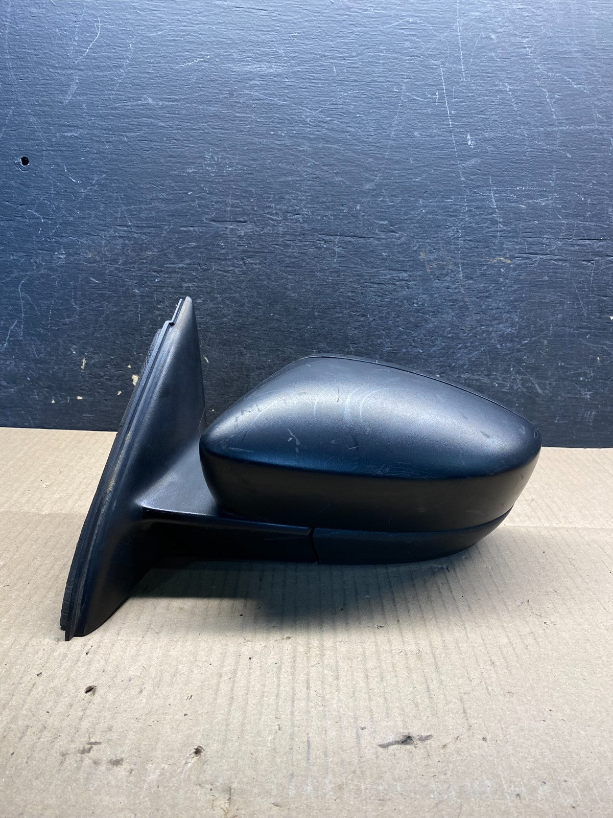 2011-2016 Volkswagen Jetta Sedan Left Driver View Door Mirror AI7325DW0