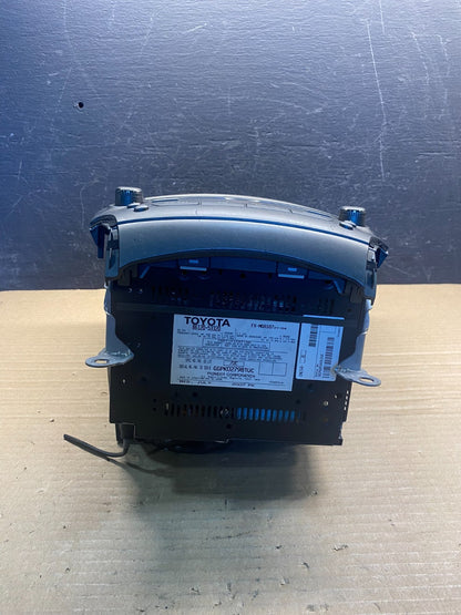 2009 to 2011 Lexus IS250 Screen Radio AM-FM CD Tuner Head Unit AF3860 DW4