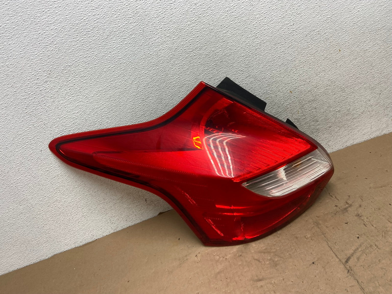 2012 2013 2014 Ford Focus Tail Light Hatchback Left Driver Lh Side AG5498 LK2