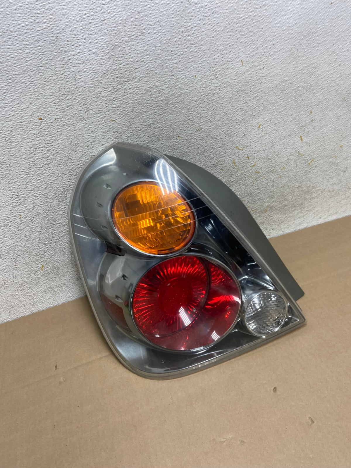 2002 2003 2004 Nissan Altima Tail Light Left Driver Lh Side AI1384 LK2