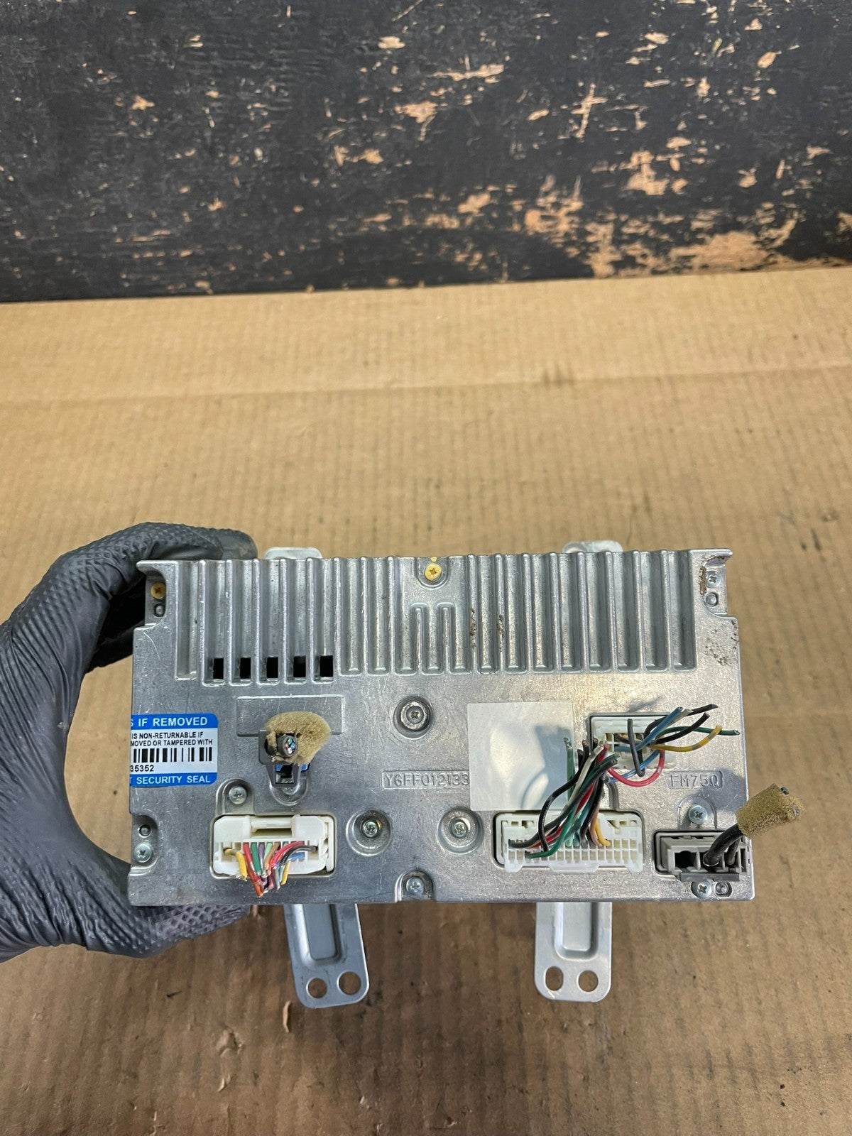 2011 to 2012 Nissan Rogue AM FM Radio CD Player Screen Receiver AA9245 DG3