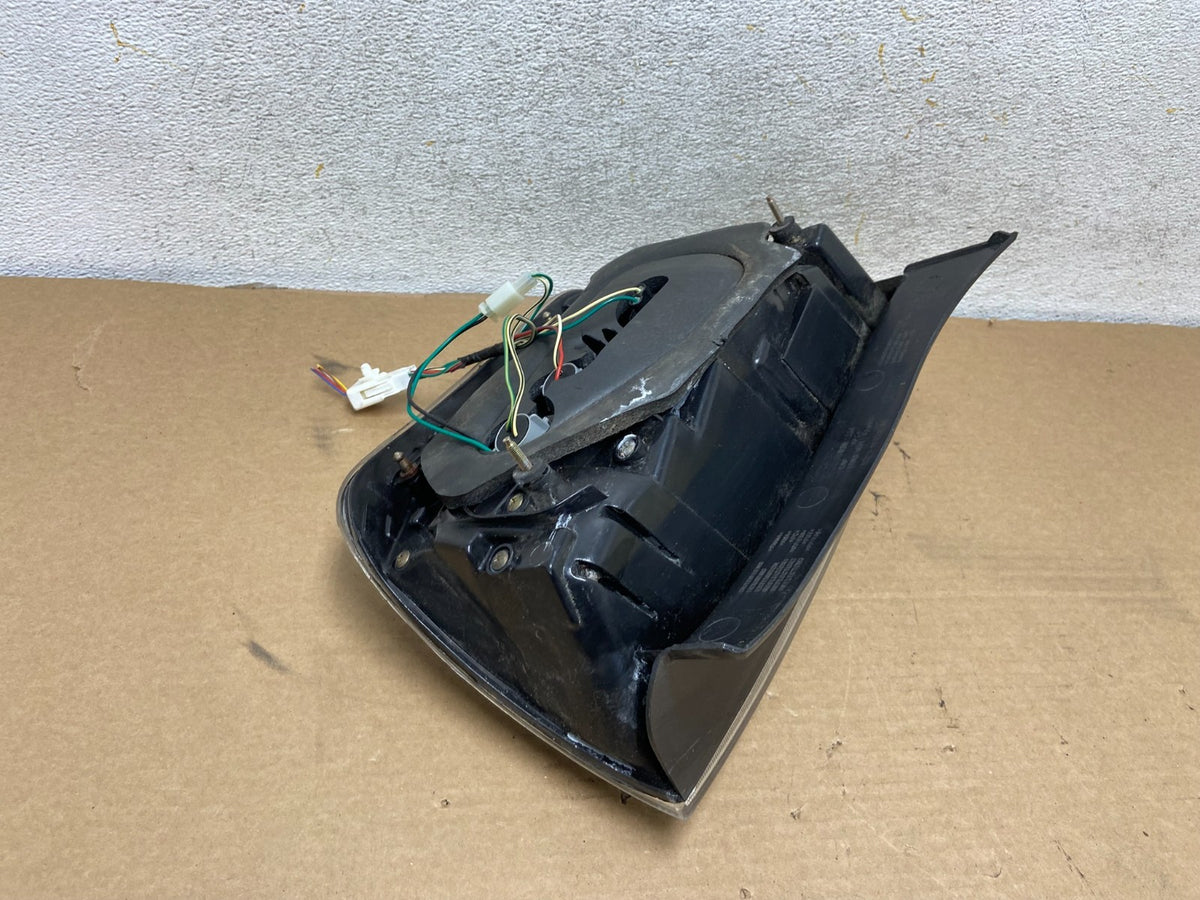 2004 2005 Toyota Prius Tail Light Left Driver Lh Side AH4456 DW4