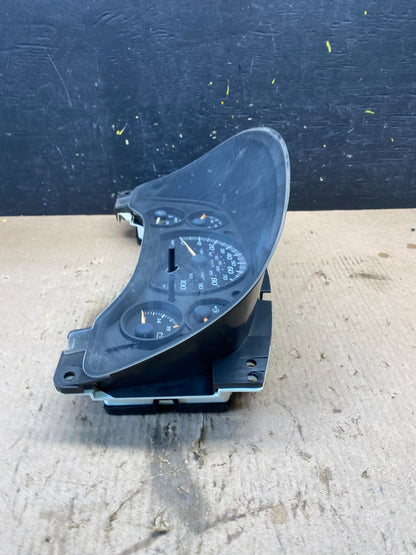 2003 to 2007 Chevrolet Express Speedometer Cluster Gauge OEM  q9295 DG2