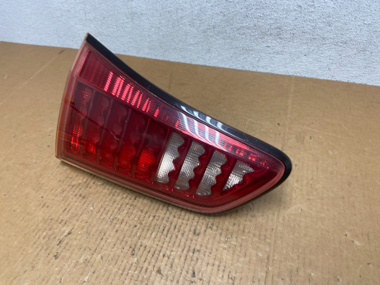 2011 to 2013 Infiniti Qx56 Right Passenger RH Side Inner Tail Light OE ad9358 DG1