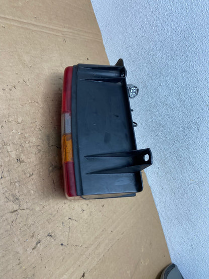 1993-1998 Jeep Grand Cherokee ZJ Left Driver Side Tail Light AD3729 LK4