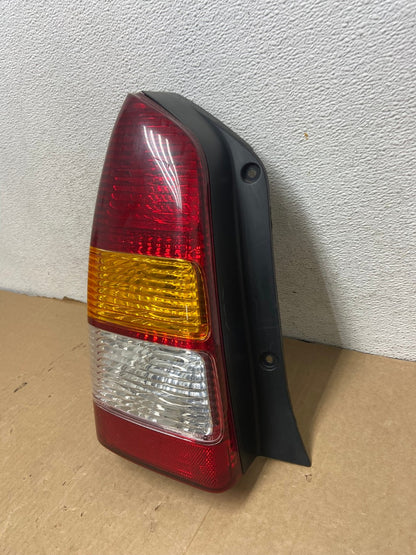 2001 2002 2003 2004 Mazda Tribute Left Driver Lh Side Tail Light AG2023 LK1