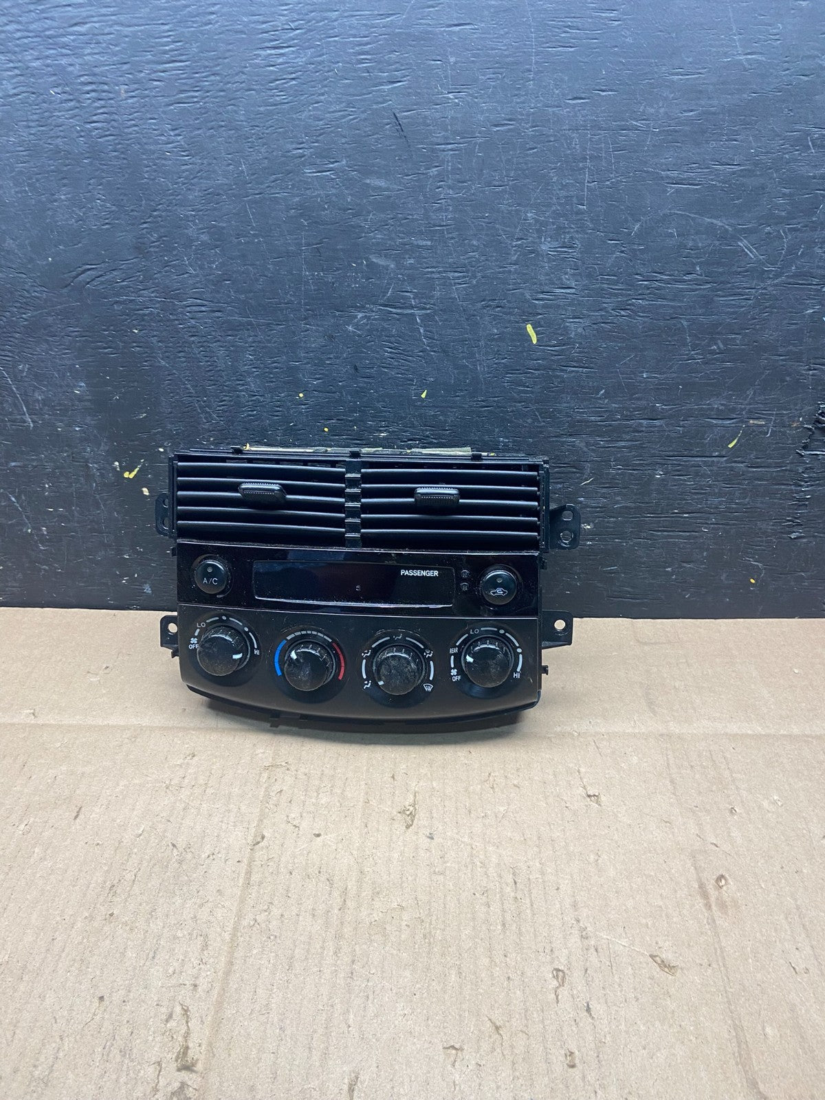 2004-2005 Toyota Sienna A/C Climate Heater Temperature Control Air Vent q0788 DG0