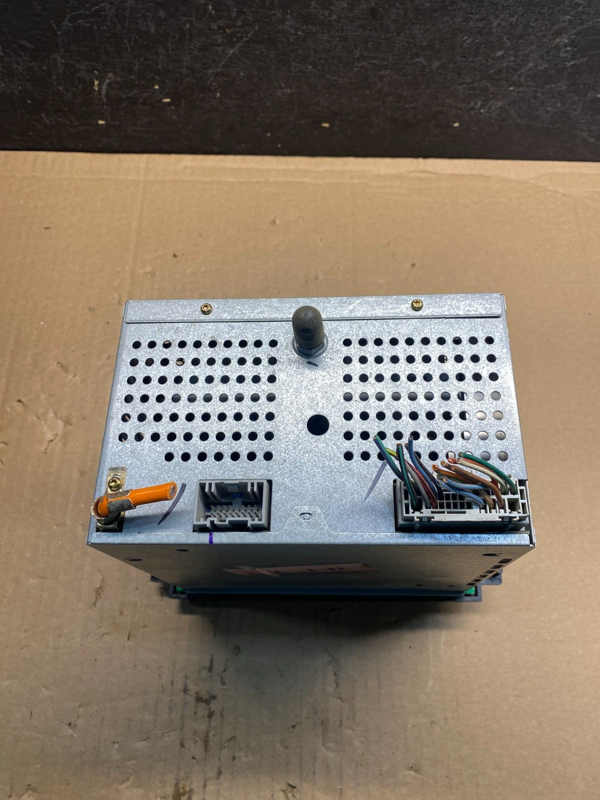 2004 to 2008 Ford F150 Mustang Radio Stereo Audio AM/FM AE7935 DG5