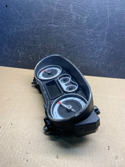 2014 - 2017 Fiat 500L Dash Instrument Cluster Speedometer AG7477 DG2