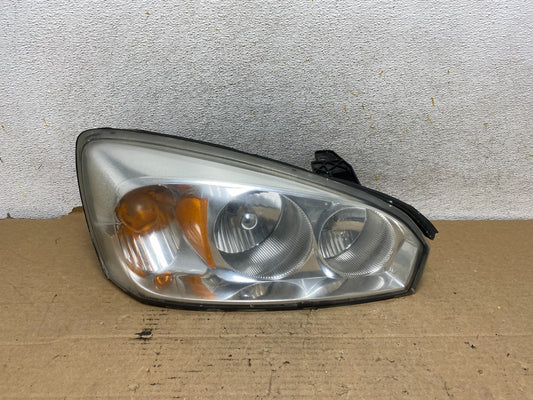 2004 to 2007 Chevrolet Malibu Right Passenger RH Headlight AH8133 DW0