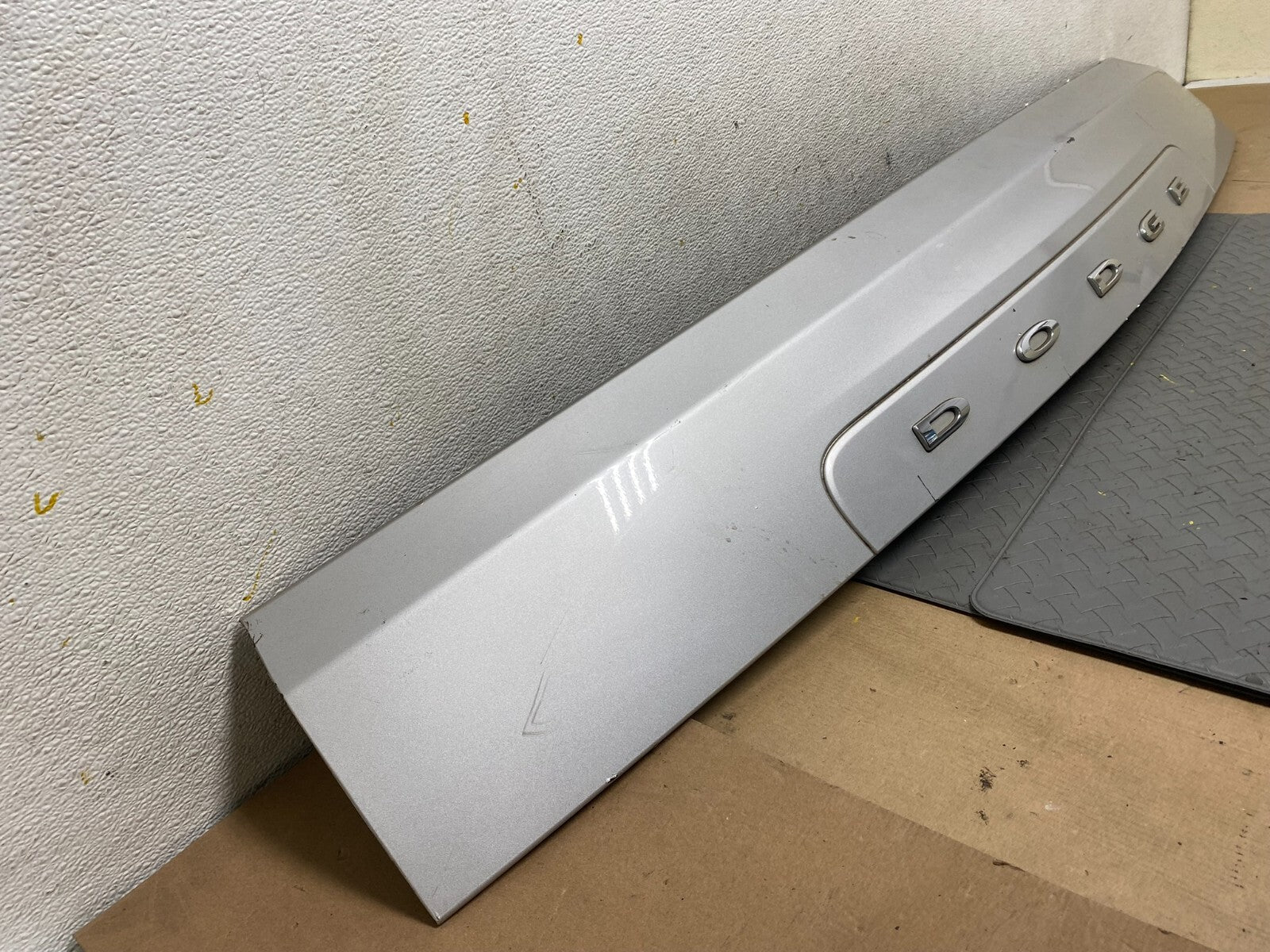 2011 to 2018 Dodge Grand Caravan Tail Gate Trim Molding W/O Camera OEM C5584 PS2