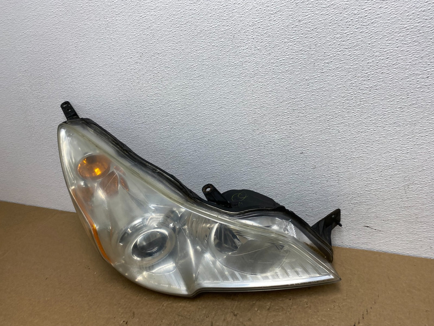 2010-2012 Subaru Legacy Outback Right Passenger Headlight Oem AC1504 DW1