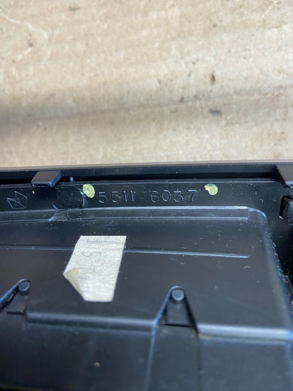 1999 to 2004 Jeep Grand Cherokee Center Dash Radio Bezel Trim ah3947 DG4