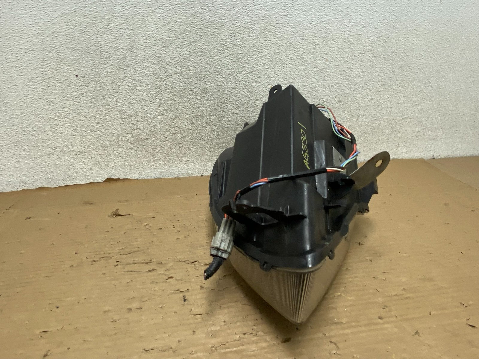 2010 2011 2012 Nissan Sentra Halogen Right Passenger Black Headlight AG8301 DW8